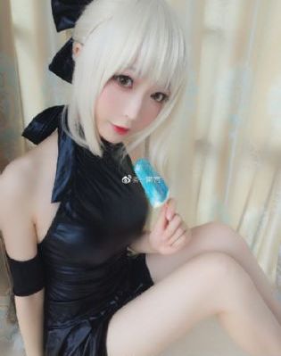 欧美贵妇办公室他v高跟鞋_90分钟完整视频视频大全